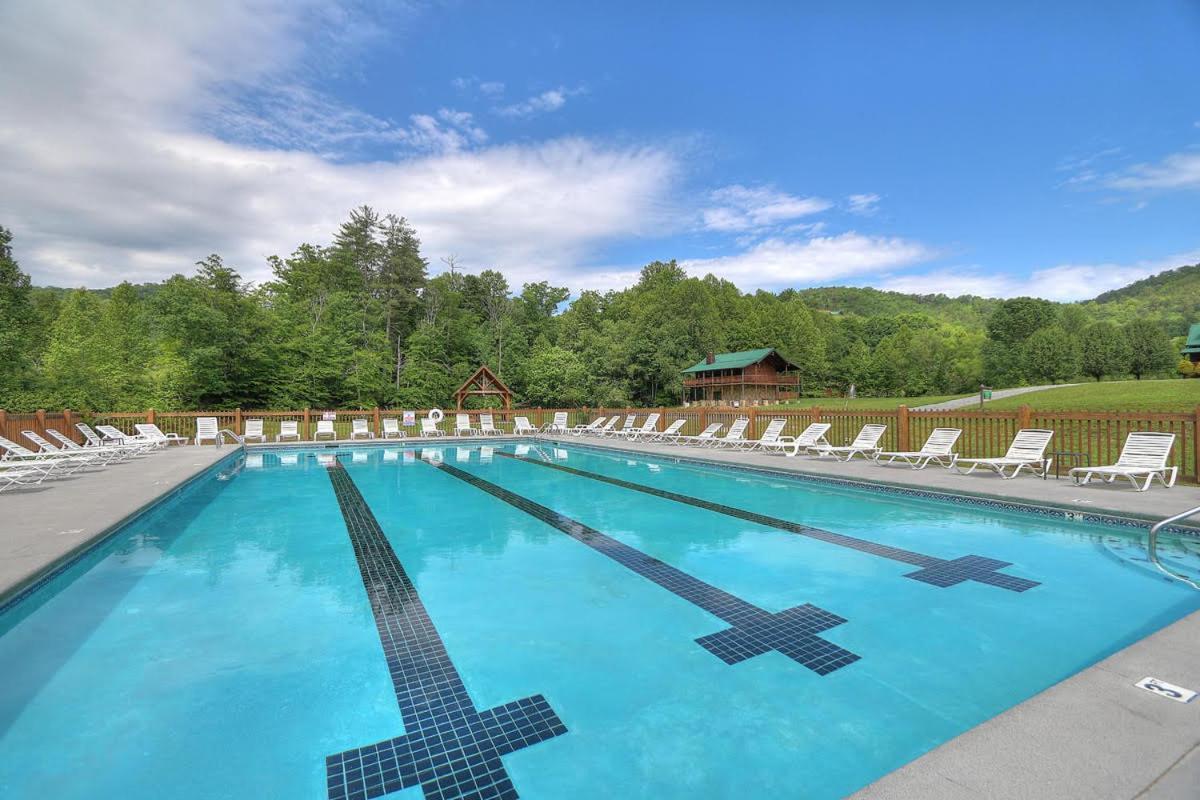 Alpine Joy-Hot Tub, Pond Access ,1089 Of Free Tickets For Each Paid Day, Dollywood And More! Townsend Dış mekan fotoğraf